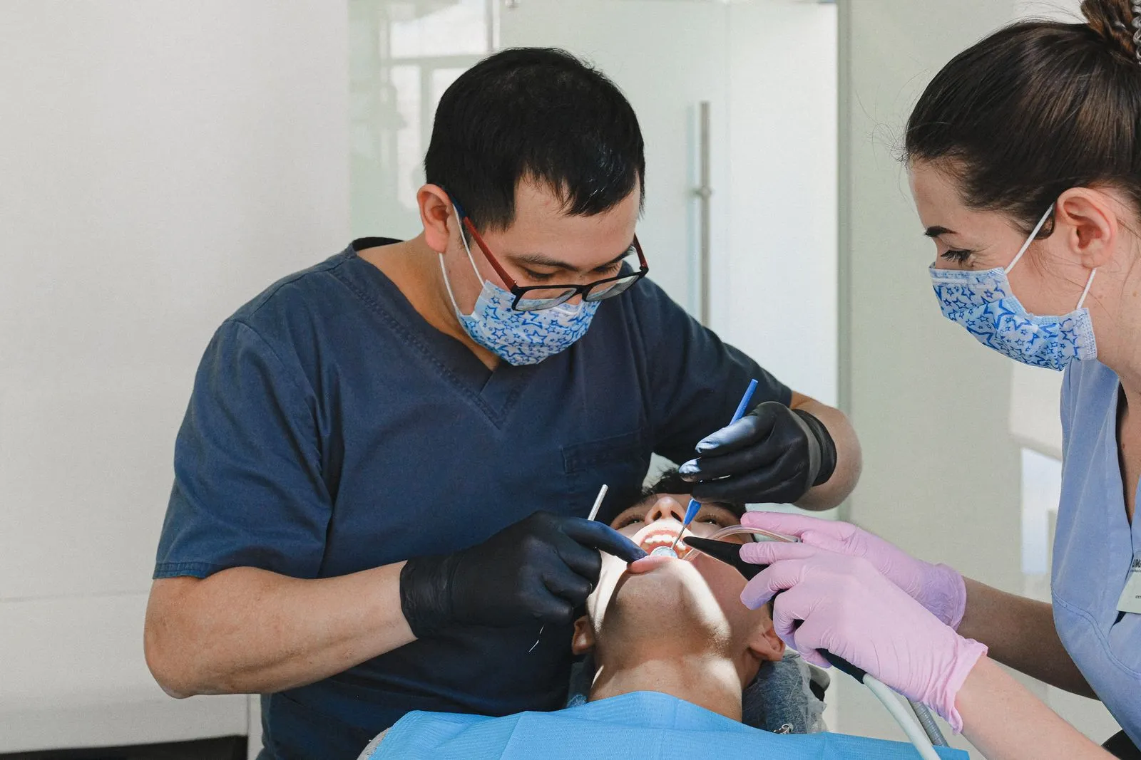 Revisión dental en la Clínica Dental Sixto Rivas de Vigo